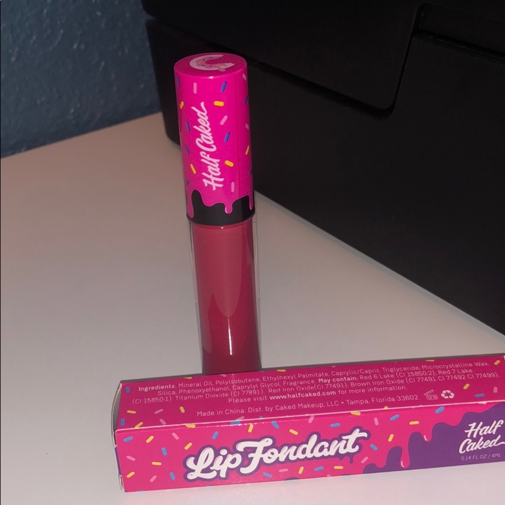 Half Caked Lip Fondant - Sweet Tooth